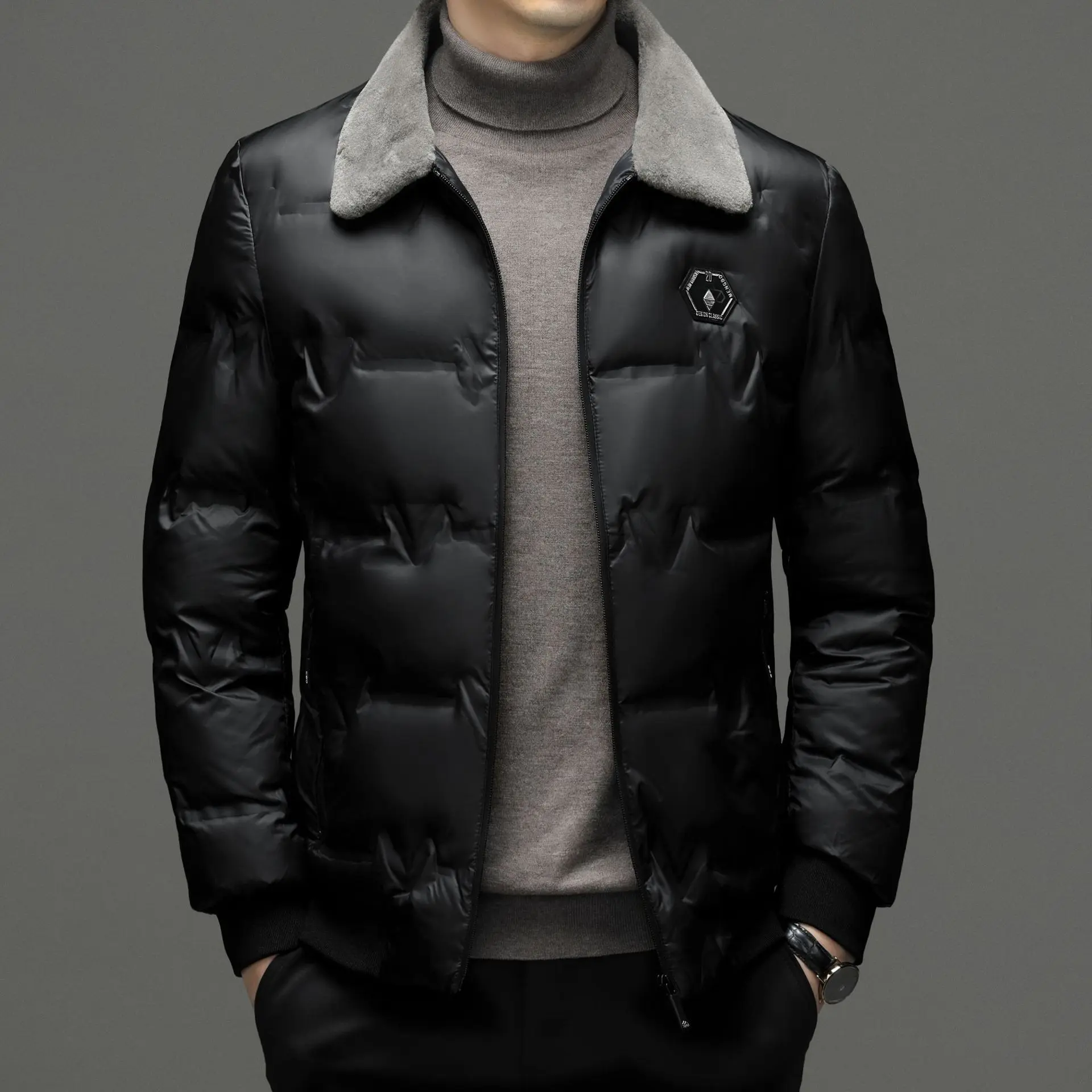 Men’s Cotton-Padded Winter Jacket with Fur Collar Coat Men’s Cotton-Padded Winter Jacket with Fur Collar Coat