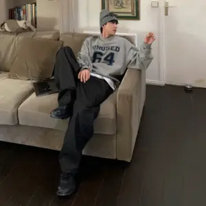 Embroidered Letter Cotton Crew-Neck Sweatshirt for Men - Gray