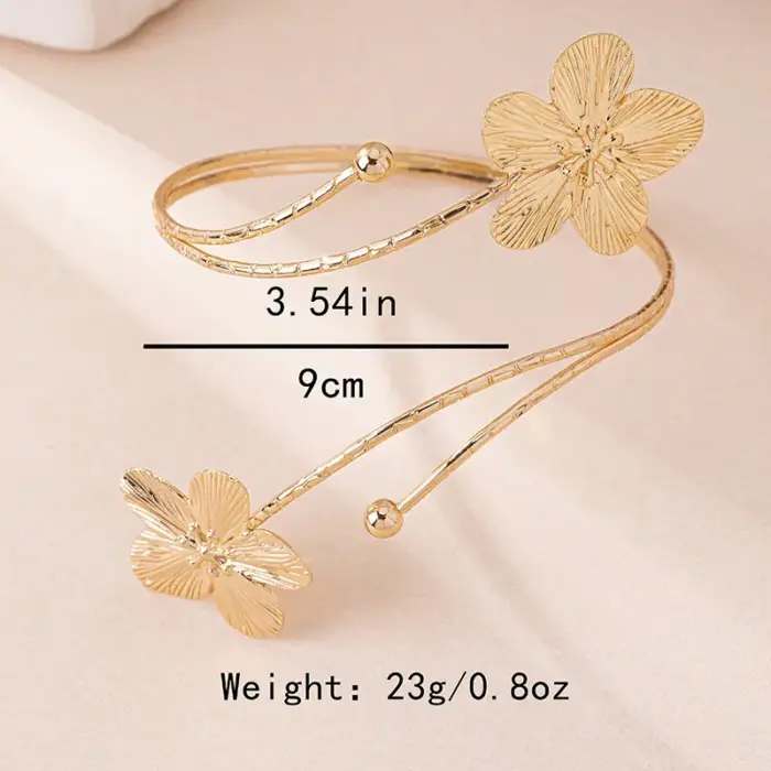 A high-end enamel flower bracelet that's a best-selling cross-border e-commerce item. A high-end enamel flower bracelet that's a best-selling cross-border e-commerce item.
