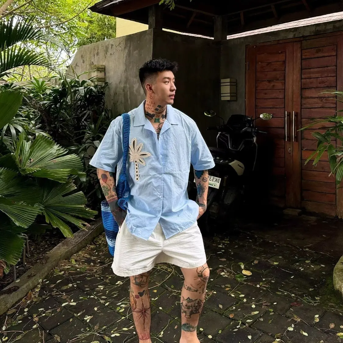 Retro Cuban-Collar Embroidered Hawaiian Shirt for Men