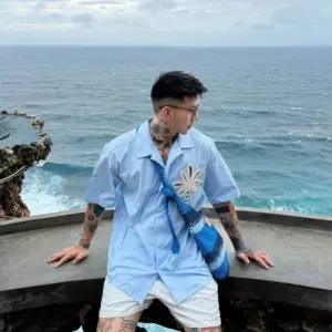 Retro Cuban-Collar Embroidered Hawaiian Shirt for Men