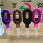 Factory direct stock of SprayHair spray comb, new cross-border product, one-click spray, anti-static, wet and dry dual-use hair smoothing comb.