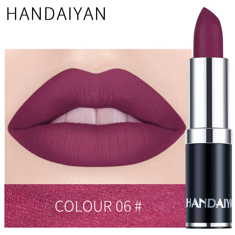 Long-Lasting Moisturizing Matte Lipstick - Velvet Finish