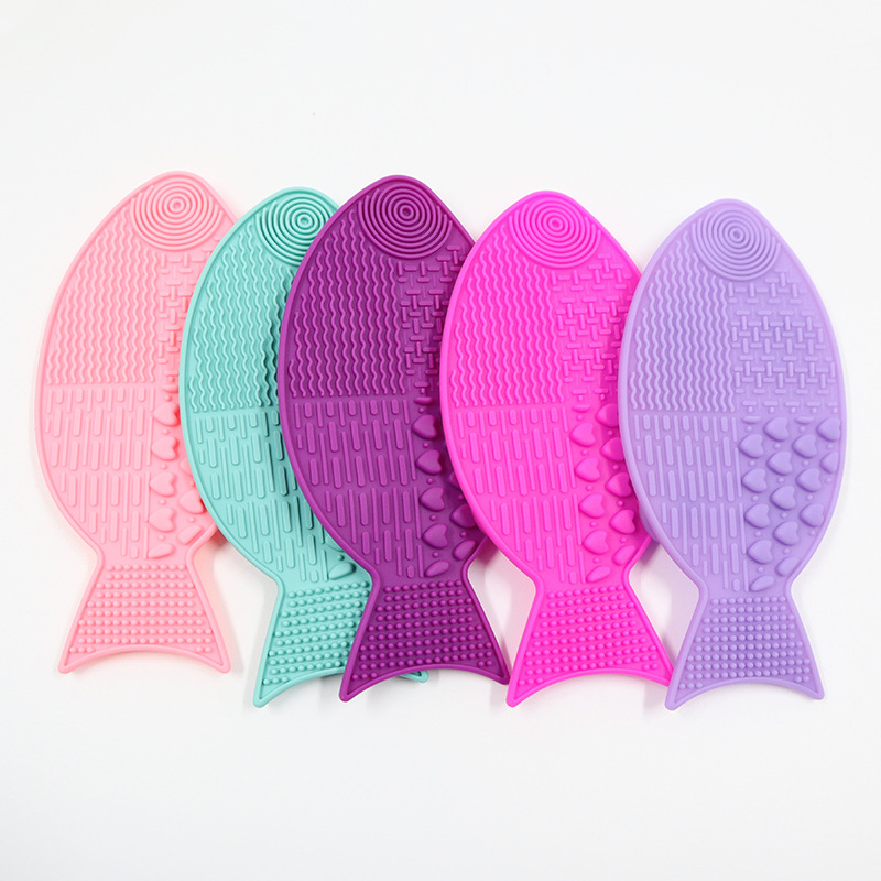 Cleaning makeup brushes tools fish shaped scrubber pad silicone scrubber pad manufacturers wholesale silicone creative scrubber Cleaning makeup brushes tools fish shaped scrubber pad silicone scrubber pad manufacturers wholesale silicone creative scrubber