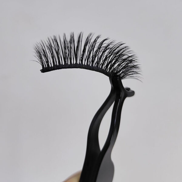 Wholesale cross-border European and American new glue-free magnets with clip eyelashes set mama style invisible magnetic false eyelashes