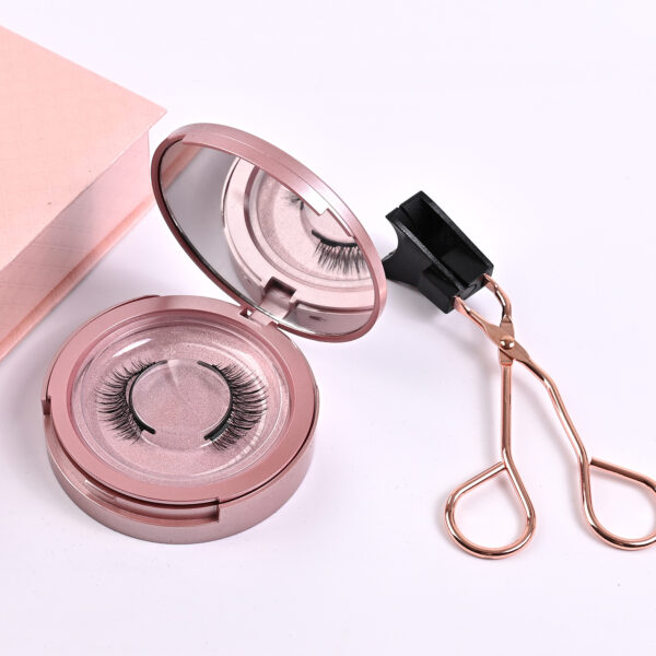 Quantum False Eyelashes Set One Pair Magnetic Eyelashes with Clip Novice Easy to Wear Slim False Eyelashes Wholesale