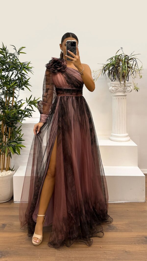 One-shoulder classic tulle dress, high-end elegant women's one-shoulder mesh dress with slit.
