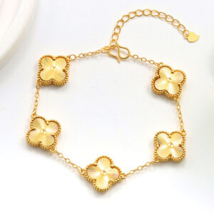 Luxury-featured, high-end copper-plated gold five-leaf clover bracelet for women, similar to those found in gold shops, and a four-leaf clover bracelet for women.