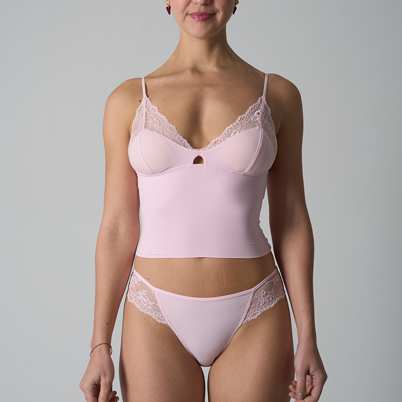 Strappy lingerie and shorts set, sexy lace lace top with bra pads, slim fit, hip-hugging, skin-friendly and breathable underwear for women.
