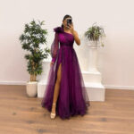 One-shoulder classic tulle dress, high-end elegant women's one-shoulder mesh dress with slit.