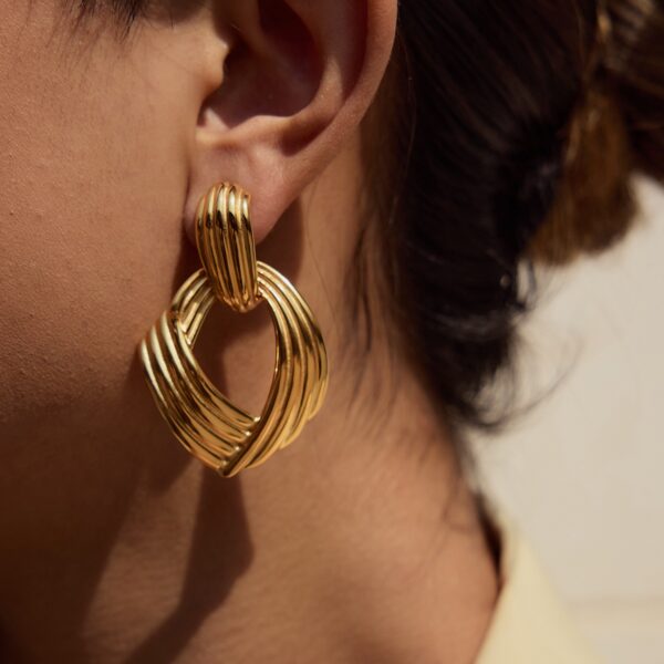 Non-Fading Geometric Stainless Steel Earrings in 18 K Gold Titanium