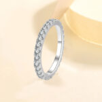 O1CN01i5rHV82GHw8Ae1kKk_2216029388991-0-cib.jpg Factory direct wholesale S925 sterling silver women's rings with star pattern, moissanite rings, niche and high-end style.