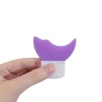 Eyeliner and eyelash extension aid with crescent-shaped baffle – a multi-functional makeup tool for beginners to apply eye makeup, including under-eye bags and eyeshadow.