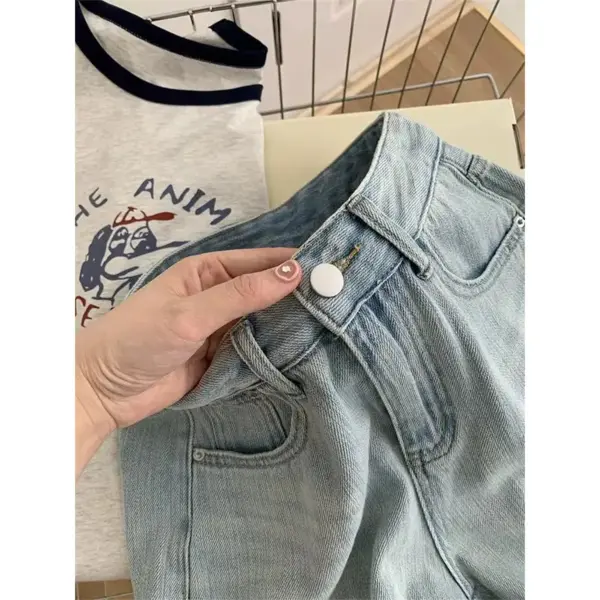 High-Waist Bow-Embroidered Blue Denim Shorts with Pockets