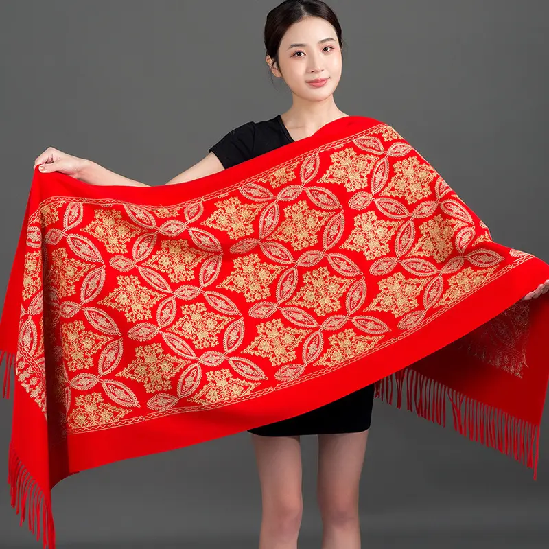 Warmth-Keeping Cashmere Scarf with Golden Silk Lily Embroidery