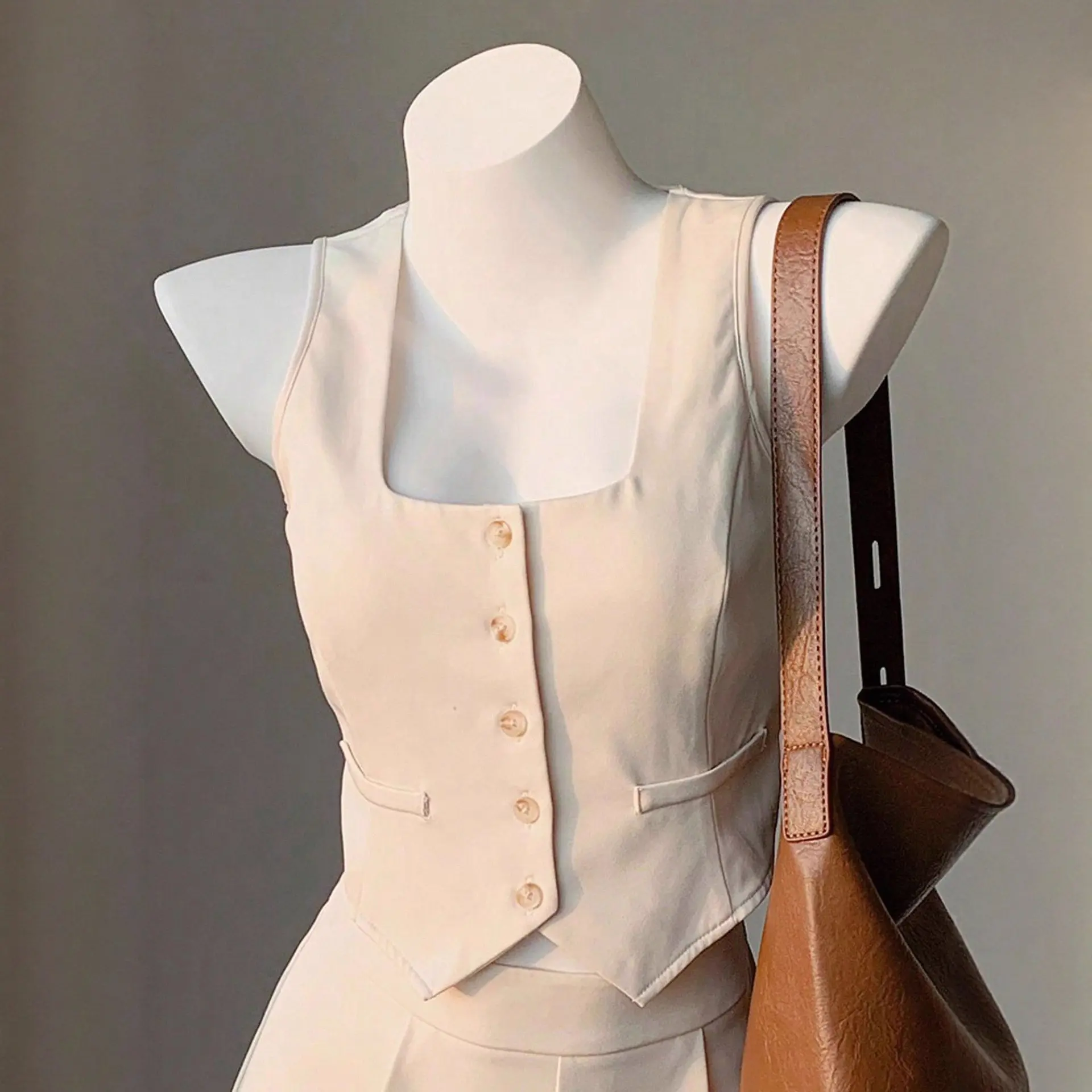Apricot Elegant Commuter Sleeveless Polyester Vest for Women Apricot Elegant Commuter Sleeveless Polyester Vest for Women