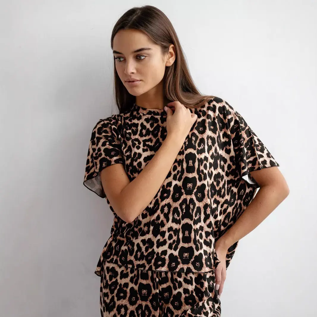Leopard Print Short Sleeve Suit Set for Women - Polyester Leopard Print Short Sleeve Suit Set for Women - Polyester