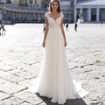 Ivory Chiffon A-Line V-Neck Long Sleeve Wedding Dress