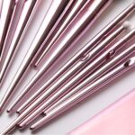 Concave-Convex Soft Grip Makeup Brush for Better Control