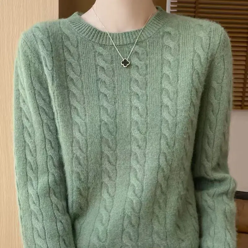 Loose And Sweet Cable-knit Crewneck Sweater Loose And Sweet Cable-knit Crewneck Sweater