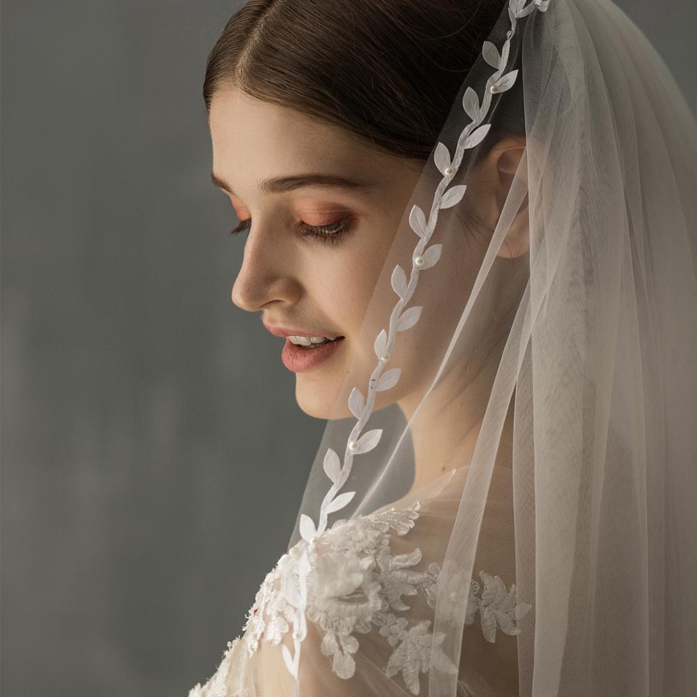 Waterfall Bridal Veil with Double Leaf Edge, 60-80 cm