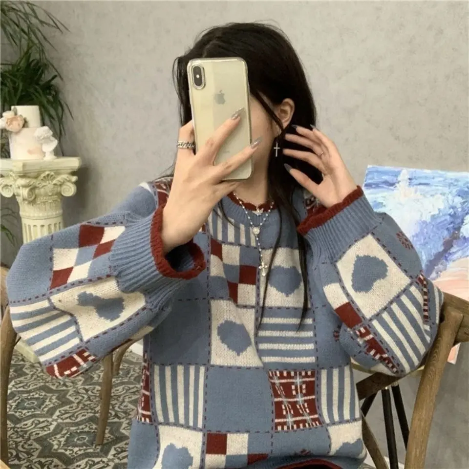 Retro Color-Block Heart Sweater Knit Top, Apricot Blue Retro Color-Block Heart Sweater Knit Top, Apricot Blue