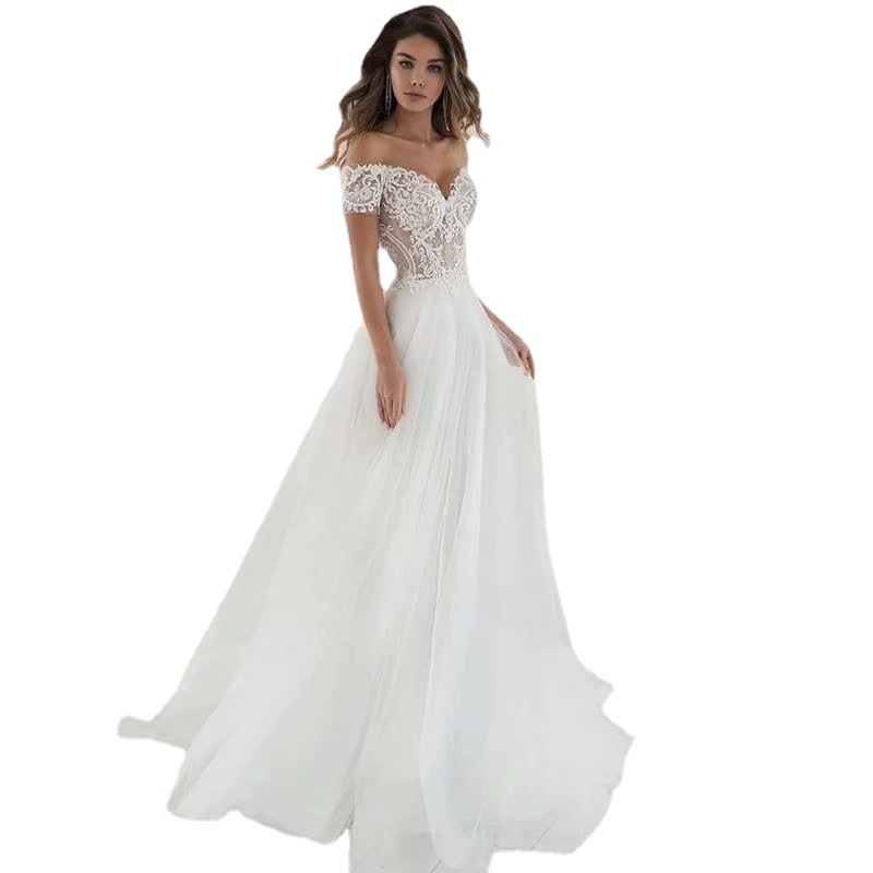 Lightweight Lace Wedding Dress with Thin Elegant Design