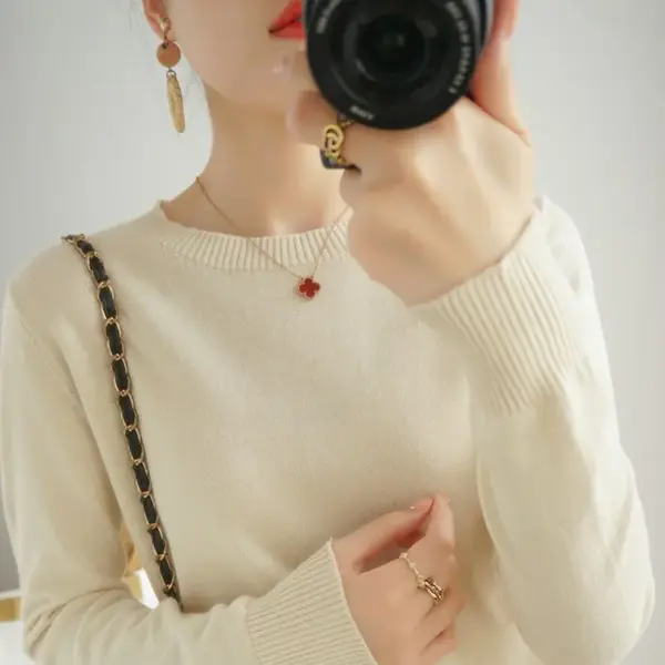Women's Simple Crew-Neck Pullover Knit Sweater