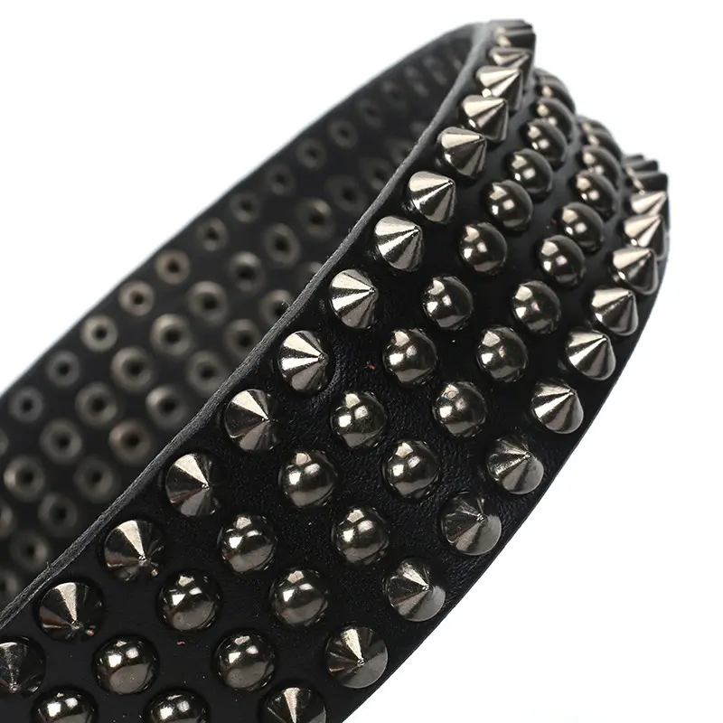 Structured Full-Grain Cowhide Unisex Rivet Belt for Daily Wear Structured Full-Grain Cowhide Unisex Rivet Belt for Daily Wear