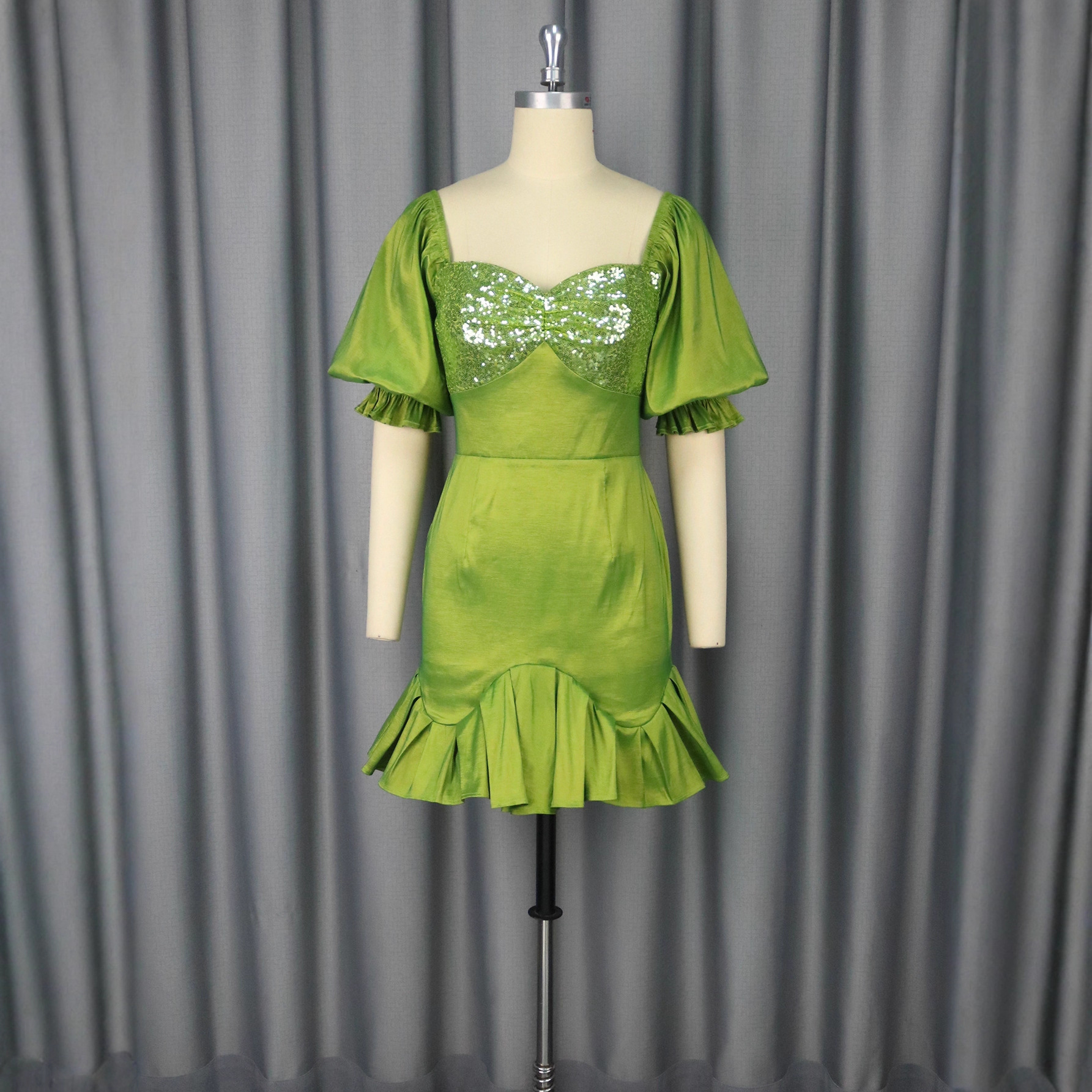 Sequin Stitching Ruffled Banquet Sheath Evening Dress Sequin Stitching Ruffled Banquet Sheath Evening Dress