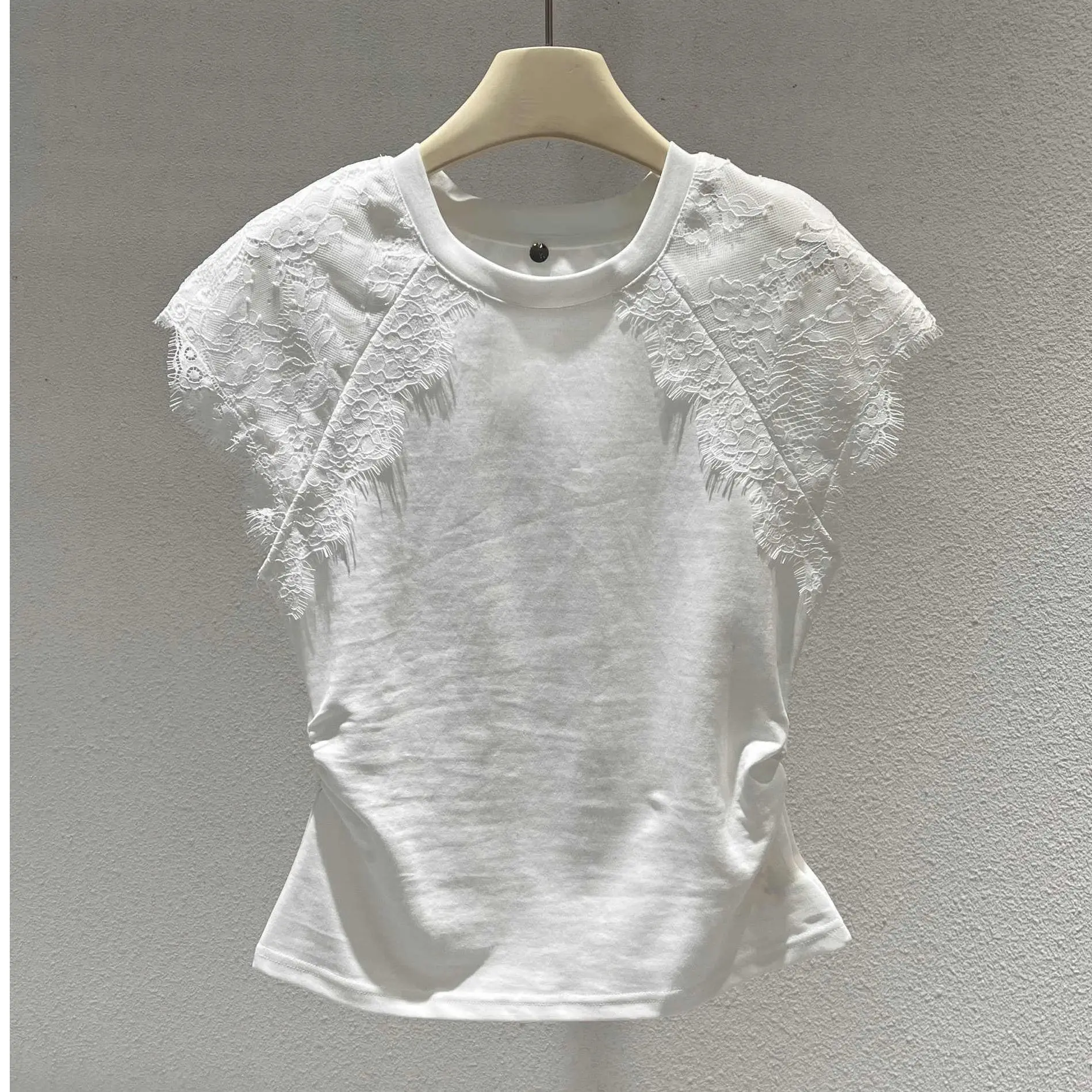Simple Lace-spliced Round-neck Short Sleeves Simple Lace-spliced Round-neck Short Sleeves