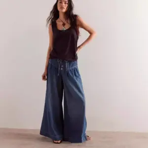 Womens Pleated Mid-Waist Lace-Up Loose Wide-Leg Denim Jeans