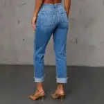 27ab034d-382d-4180-b78c-9e3f5d10134d.webp Comfort-Boosting Cuffed Capri Jeans with Slight Stretch - Blue