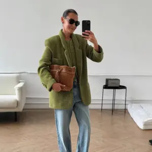 Single-Button Green Tailored Blazer for Everyday Styling