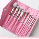 Concave-Convex Soft Grip Makeup Brush for Better Control