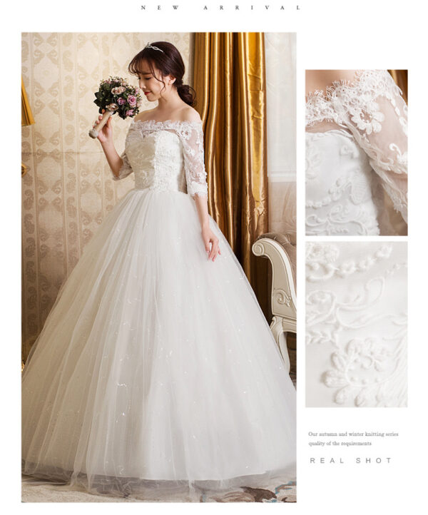 One-shoulder lace slim skirt One-shoulder lace slim skirt