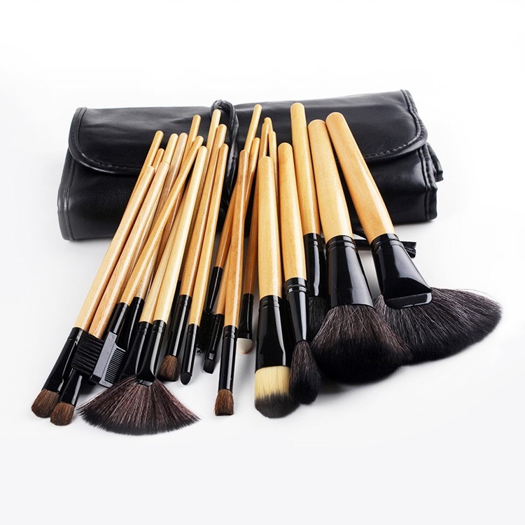 24-Piece Makeup Brush Set with Horse Hair Bristles & Bag 24-Piece Makeup Brush Set with Horse Hair Bristles & Bag