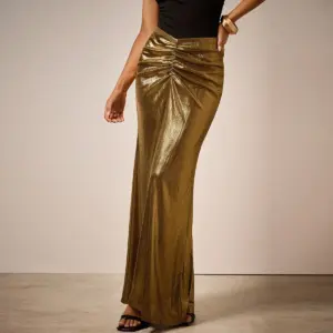 Hip-hugging Pleated Low-rise Skirt Women's