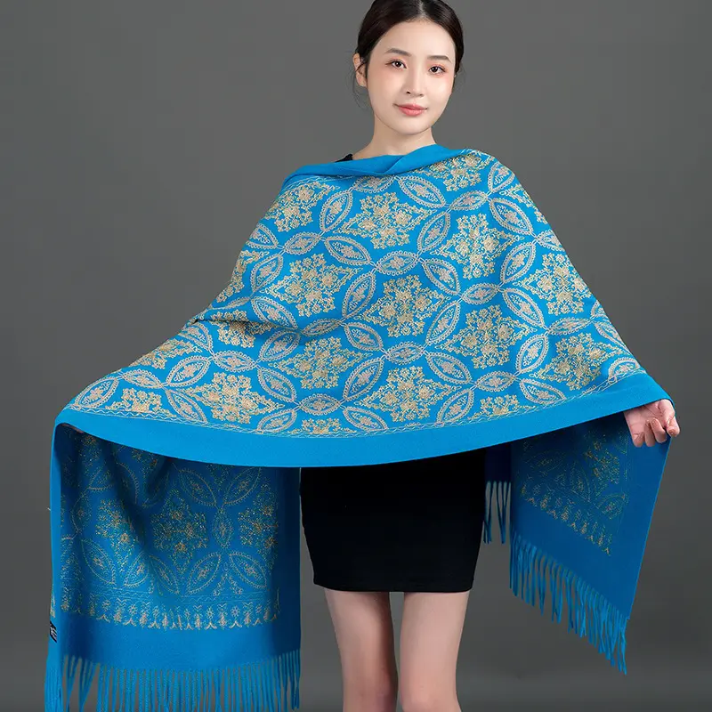 Warmth-Keeping Cashmere Scarf with Golden Silk Lily Embroidery
