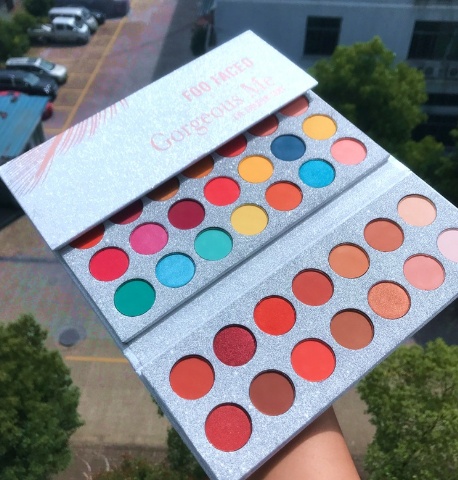 63-Color Glazed Eyeshadow Palette for Versatile Eye Looks 63-Color Glazed Eyeshadow Palette for Versatile Eye Looks
