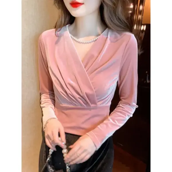 Flattering Slim-Fit V-Neck Cropped Puff Sleeve Top