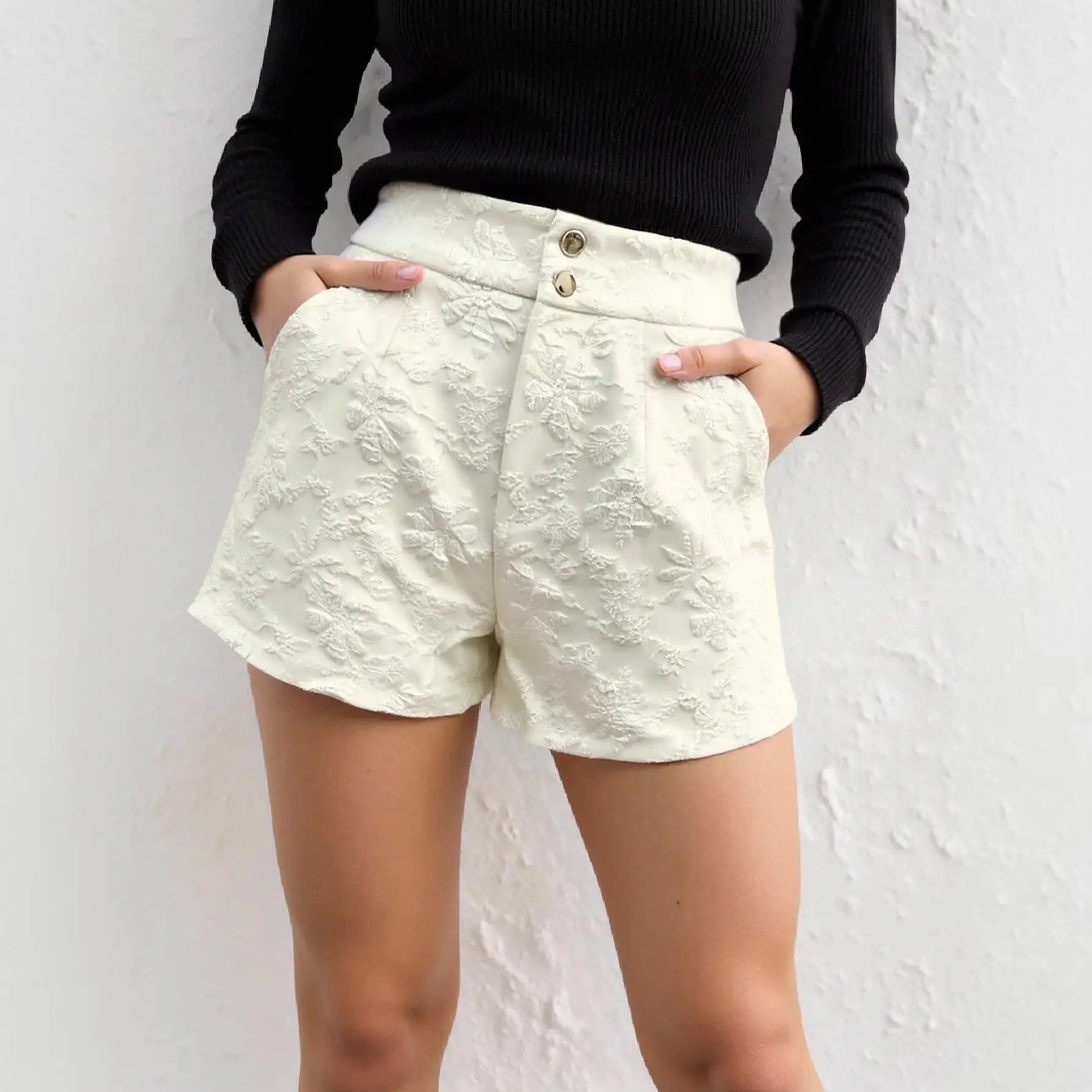 Jacquard Jacquard Hot Pants with Slight Stretch - Women’s
