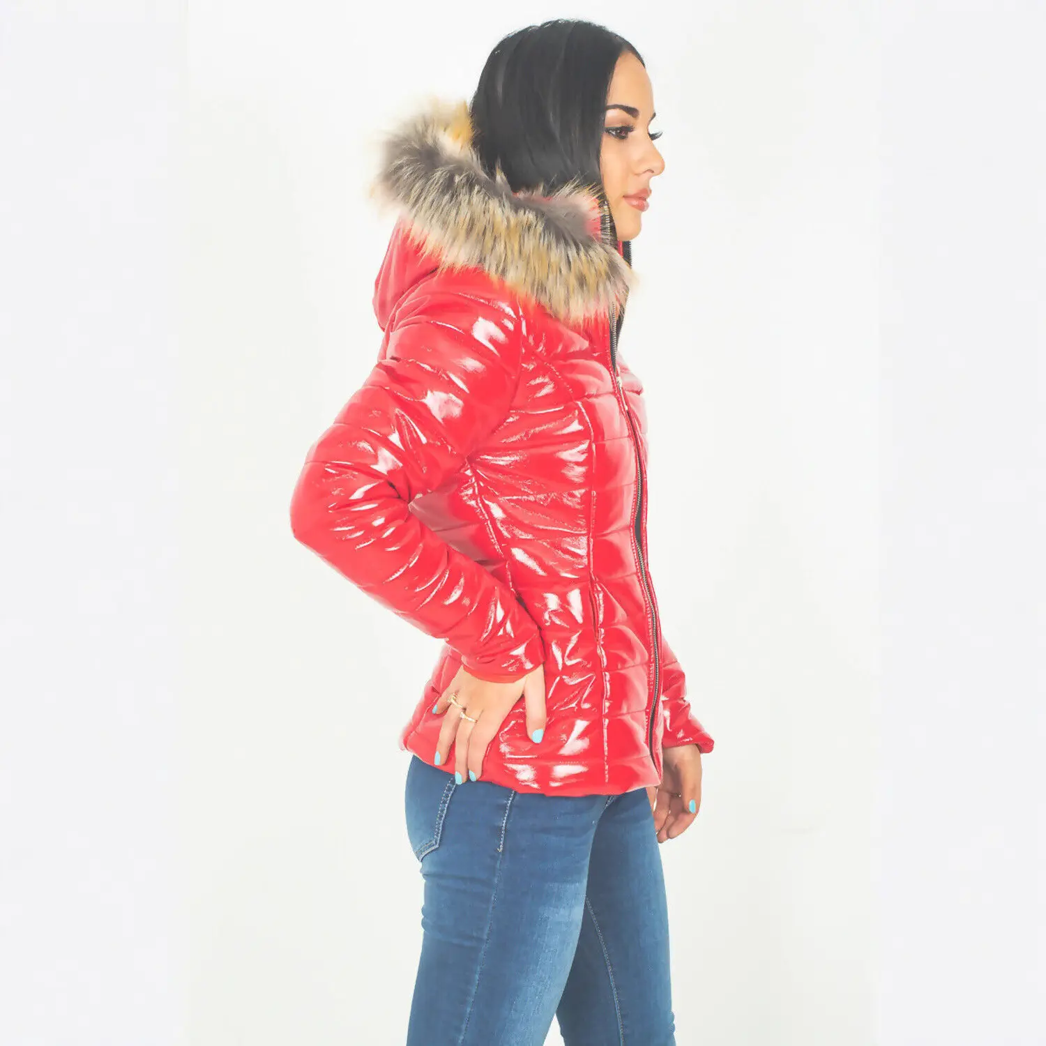 Warmth-Boosting Cropped Puffer Coat for Women With Faux Fur Collar
