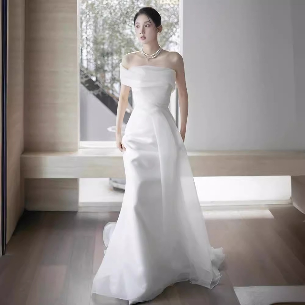 Off-Shoulder French Wedding Dress with High-Waist Fit Off-Shoulder French Wedding Dress with High-Waist Fit