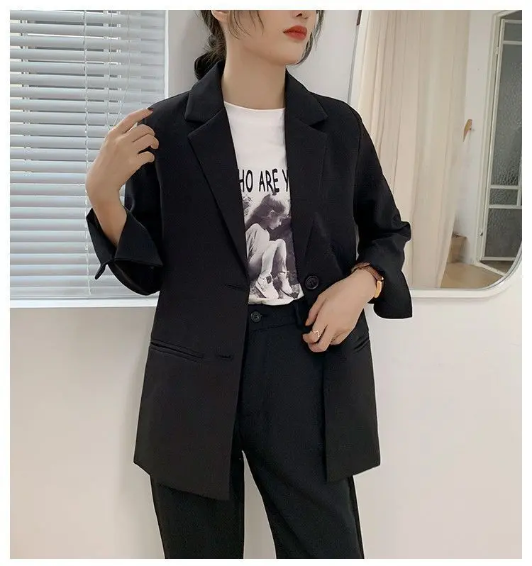 Korean-Inspired Loose-Fit Black Blazer, Long Sleeve A-Line Korean-Inspired Loose-Fit Black Blazer, Long Sleeve A-Line