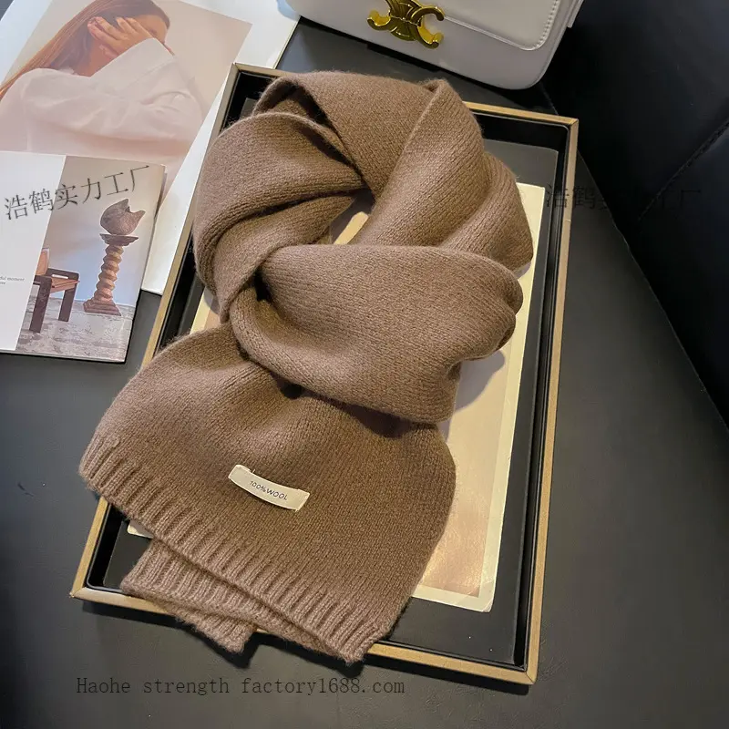 Warmth-Keeping Women’s Wool Knit Scarf, 160 x20 cm