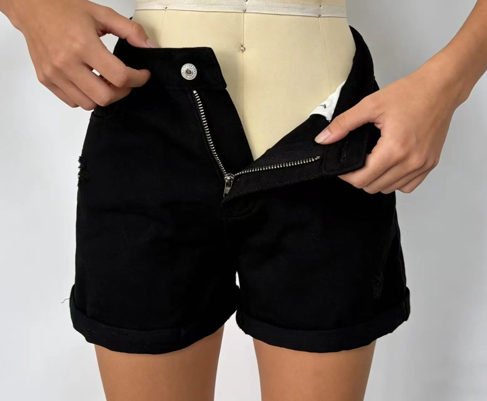 Casual Retro Distressed Womens Denim Shorts Casual Retro Distressed Womens Denim Shorts