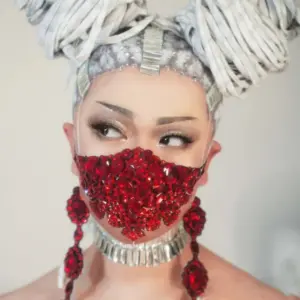 European And American Diamond Mask Butterfly Performance