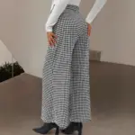 5f8dea7e-13c6-4144-9c7c-ac9440ca559c.webp Textured 3 D Embossed Houndstooth Cropped Wide-Leg Pants - Black