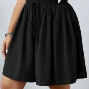 Women's Solid Color Fashion All-Match Shorts